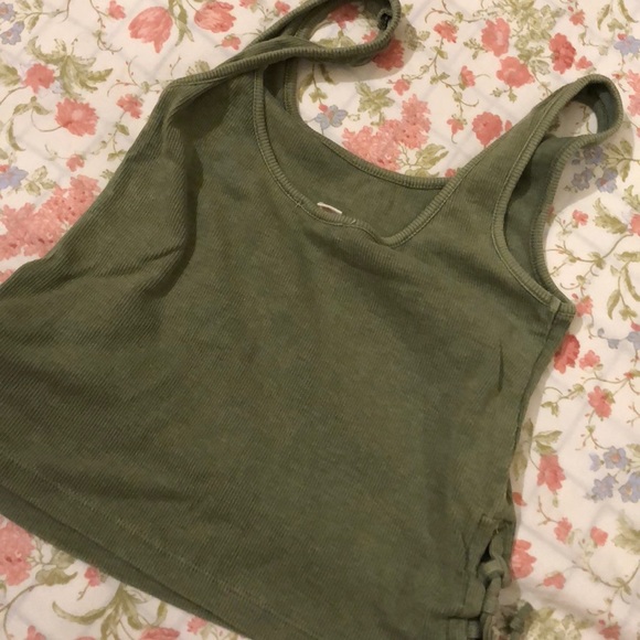 Wild Pearl Side lace up cropped tank - Picture 2 of 4